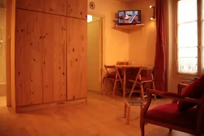 Télévision ou salle de divertissement dans l'établissement Saint Michel Notre Dame