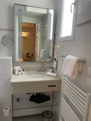 Salle de bains dans l'établissement Le Relais Madeleine