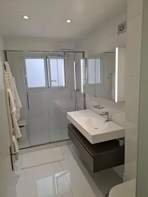 Salle de bains dans l'établissement St Germain des Prés, Paris