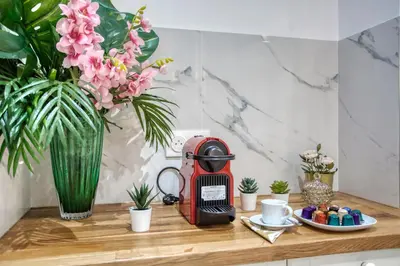 Plateau bouilloire dans l'établissement Charmant 100m2 avec 3CH - Romantique Centre Ville