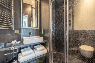 Salle de bains dans l'établissement Yuna Les Halles - Serviced Apartments