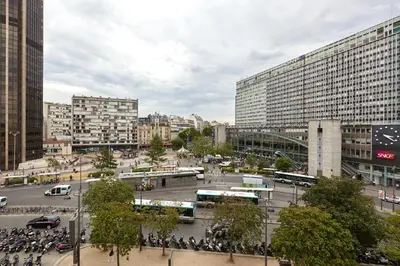 Vue générale sur Paris ou vue de la ville depuis l'hôtel