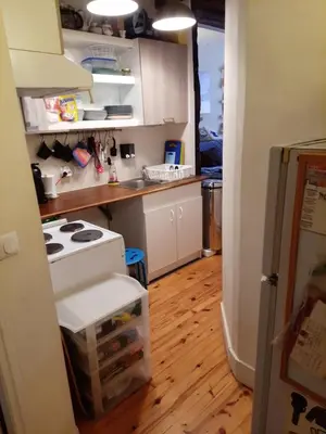 Cuisine ou kitchenette dans l'établissement Cozy apartment Central Paris Le Marais with 1 separate Bed room