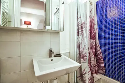 Salle de bains dans l'établissement Maison Marais