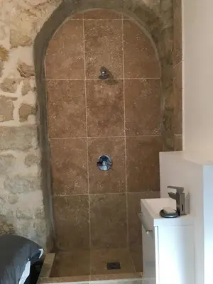 Salle de bains dans l'établissement Maison Marais
