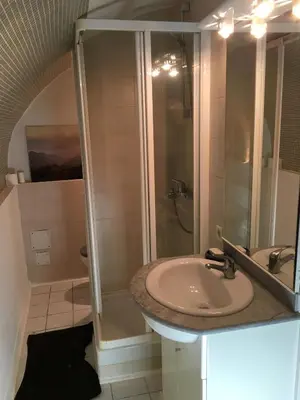 Salle de bains dans l'établissement Maison Marais