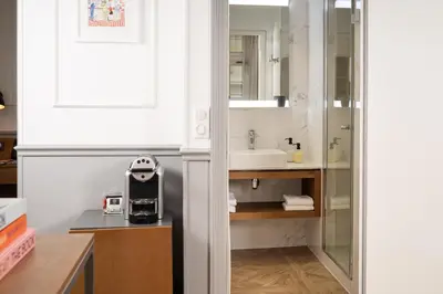 Salle de bains dans l'établissement Hotel Petit Lafayette