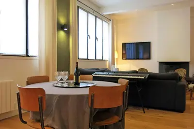 Télévision ou salle de divertissement dans l'établissement Loft Vinaigriers République
