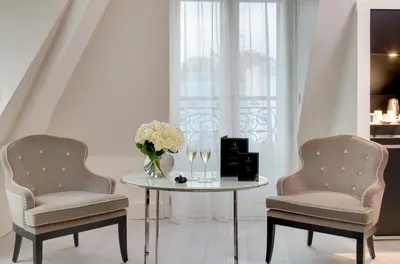 Coin salon dans l'établissement La Villa Haussmann