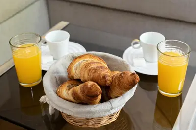 Options de petit-déjeuner proposées aux clients de l'établissement Apartment Paris 4° centre - Marais/Beaubourg