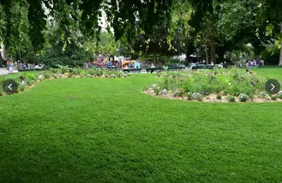 Jardin de l'établissement Chez vous - Marguerite et Emile