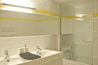Salle de bains dans l'établissement Chez vous - Marguerite et Emile