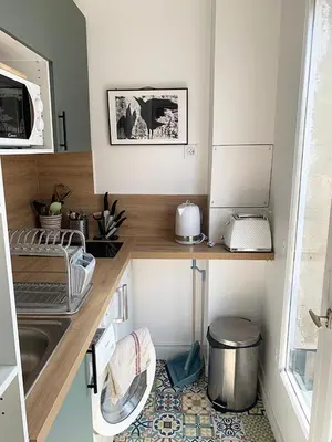 Cuisine ou kitchenette dans l'établissement 2 Pièces avec Balcon Plein Sud