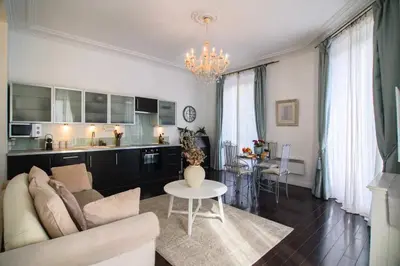 Cuisine ou kitchenette dans l'établissement La Charme Du Marais