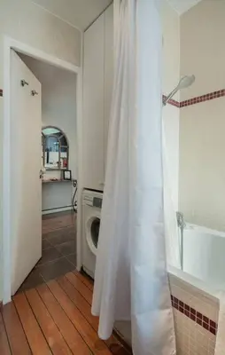 Salle de bains dans l'établissement Le Triomphe Elysees