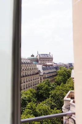 Vue générale sur Paris ou vue de la ville depuis l'hôtel