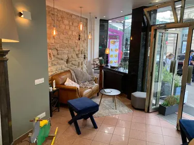 Coin salon dans l'établissement Picardy Hôtel-Gare du Nord