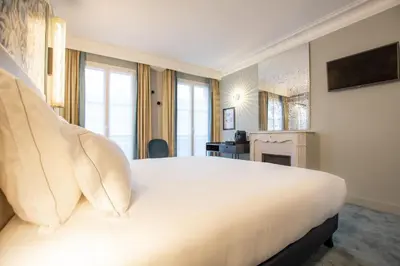 Un ou plusieurs lits dans un hébergement de l'établissement ELSA, Hôtel Paris