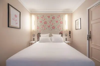 Un ou plusieurs lits dans un hébergement de l'établissement ELSA, Hôtel Paris