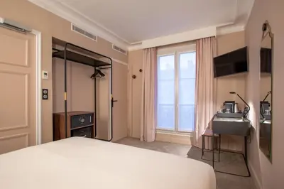 Un ou plusieurs lits dans un hébergement de l'établissement ELSA, Hôtel Paris