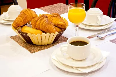 Nourriture dans l'hôtel ou à proximité
