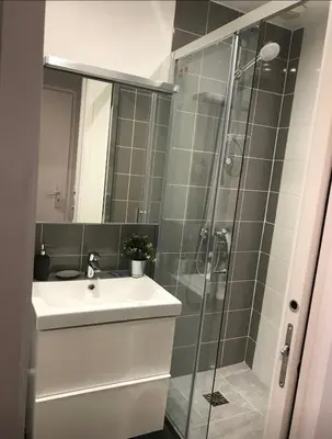 Salle de bains dans l'établissement Appartement cœur de la bastille
