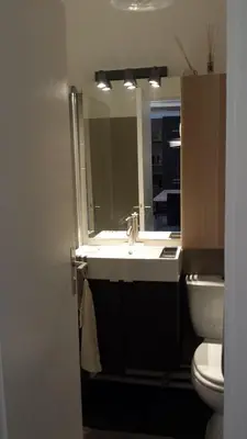 Salle de bains dans l'établissement Aligre
