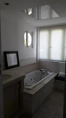 Salle de bains dans l'établissement Villa des iris