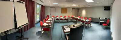 Espace de conférence ou salle de réunion dans l'établissement Holiday Inn Paris Montmartre by IHG