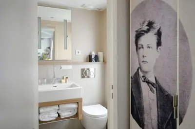 Salle de bains dans l'établissement Hôtel Littéraire Arthur Rimbaud, BW Signature Collection