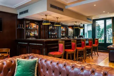 Salon ou bar de l'établissement Villa Panthéon