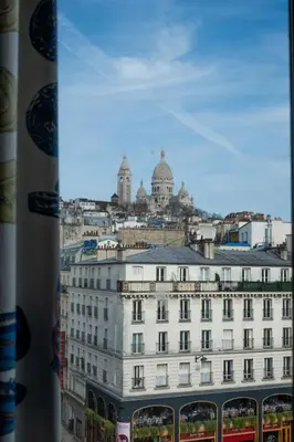 Vue générale sur Paris ou vue de la ville depuis l'hôtel