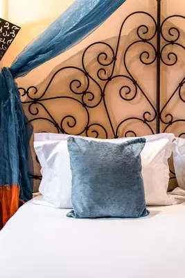 Un ou plusieurs lits dans un hébergement de l'établissement Villa Royale Montsouris