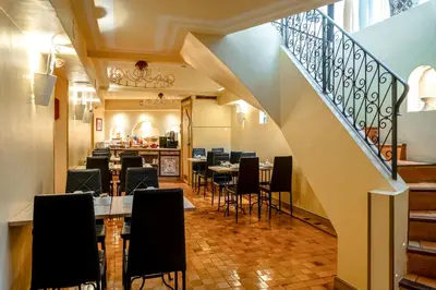 Coin salon dans l'établissement Villa Royale Montsouris