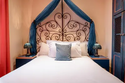 Un ou plusieurs lits dans un hébergement de l'établissement Villa Royale Montsouris