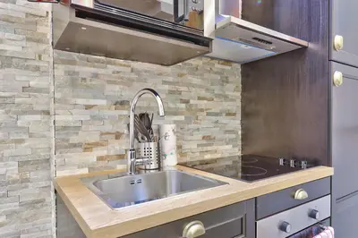 Cuisine ou kitchenette dans l'établissement 38 Atelier Mona Lisa