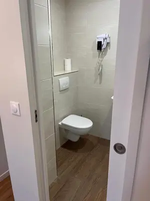 Salle de bains dans l'établissement Hipotel Paris Voltaire Bastille