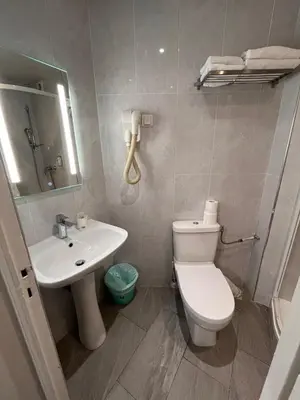 Salle de bains dans l'établissement Hipotel Paris Voltaire Bastille