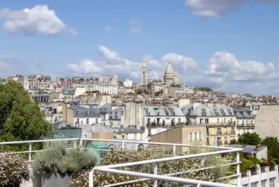 Vue générale sur Paris ou vue de la ville depuis l'appart'hôtel