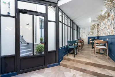Restaurant ou autre lieu de restauration dans l'établissement District Nation