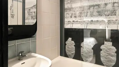 Salle de bains dans l'établissement Campanile PRIME - Paris Ouest Boulogne