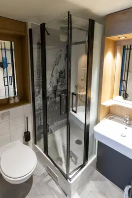 Salle de bains dans l'établissement Campanile Prime Paris 19 - La Villette