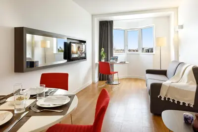 Coin salon dans l'établissement Citadines Montparnasse Paris