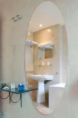 Salle de bains dans l'établissement Hotel Eden Montmartre