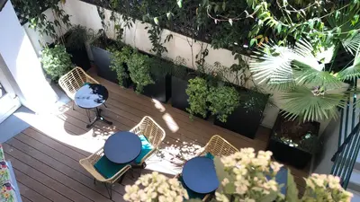Jardin de l'établissement Hotel Apolonia Paris Montmartre; Sure Hotel Collection by Best Western
