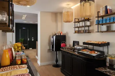 Nourriture dans l'hôtel ou à proximité
