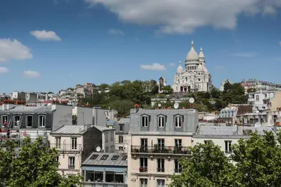 Vue générale sur Paris ou vue de la ville depuis l'auberge de jeunesse