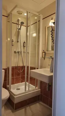 Salle de bains dans l'établissement Magda Champs Elysées