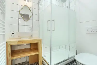 Salle de bains dans l'établissement Rent a Room - Charon 3