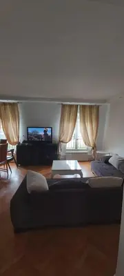 Télévision ou salle de divertissement dans l'établissement Bridgestreet Champs-Elysées